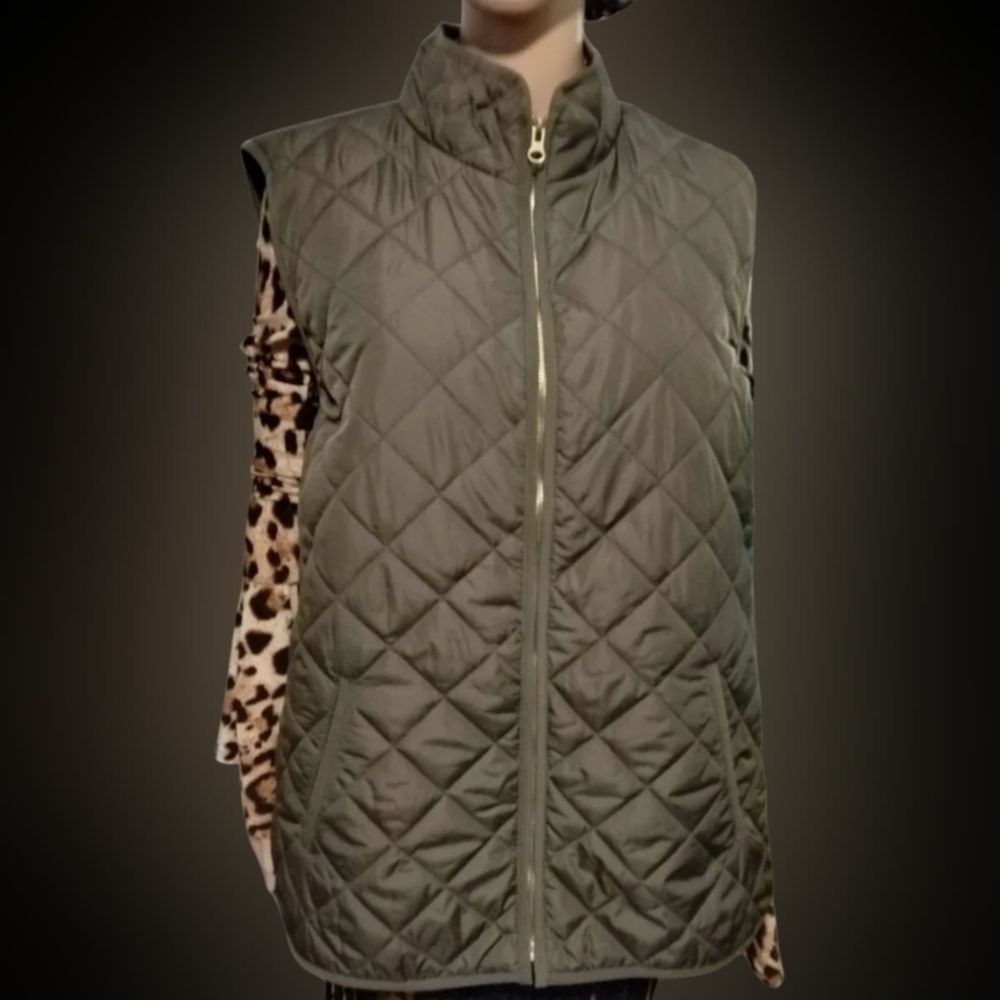 Old Navy Quilted Vest in Olive Green